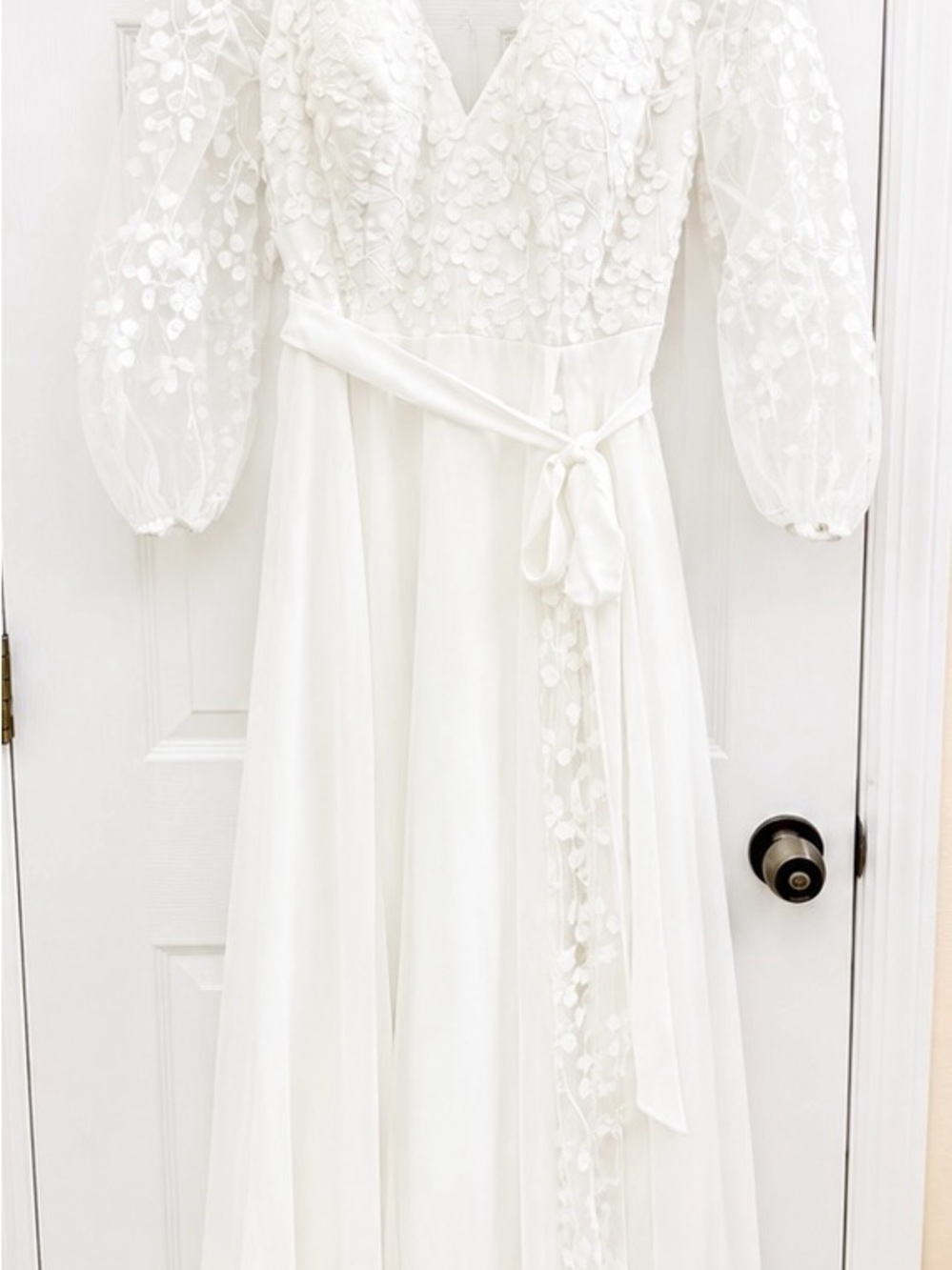 RoyceBridal White Boho Wedding Dress 18W Includes Garment Bag.